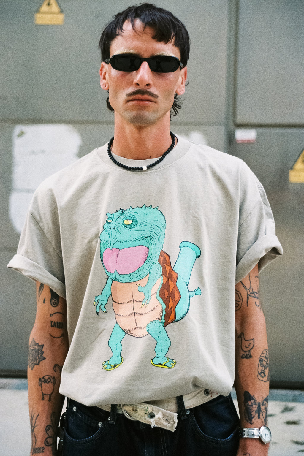 Bong Turtle Unisex Oversized T-Shirt – by Mondo Pupo