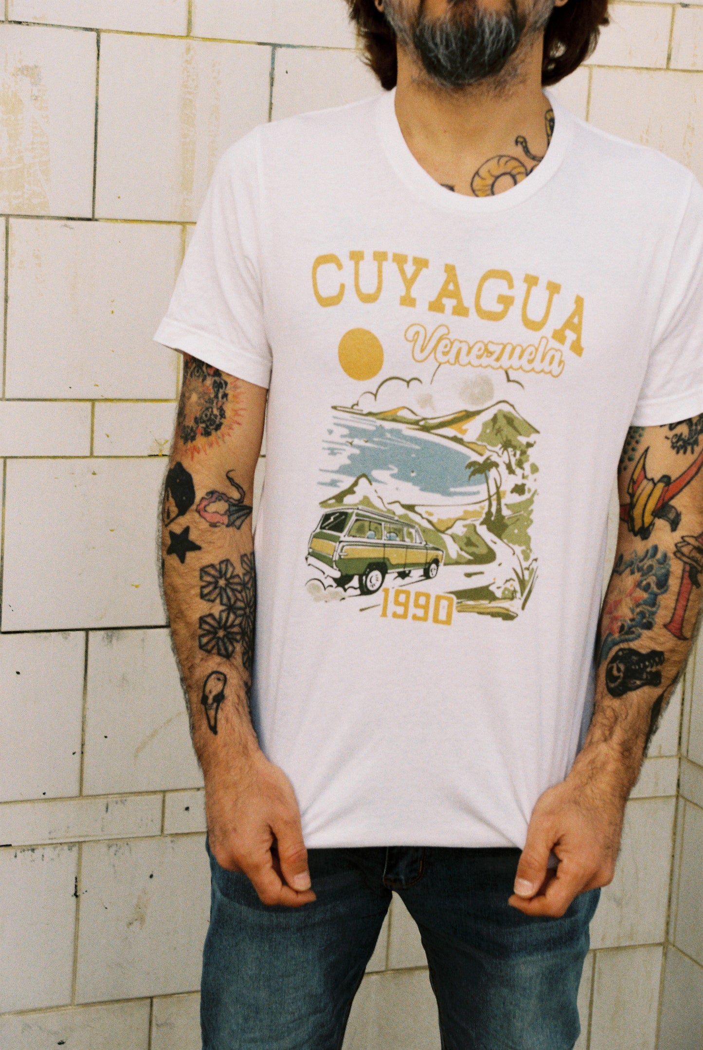 Cuyagua Roadtrip Tee – Nostalgic 90s Beach Design